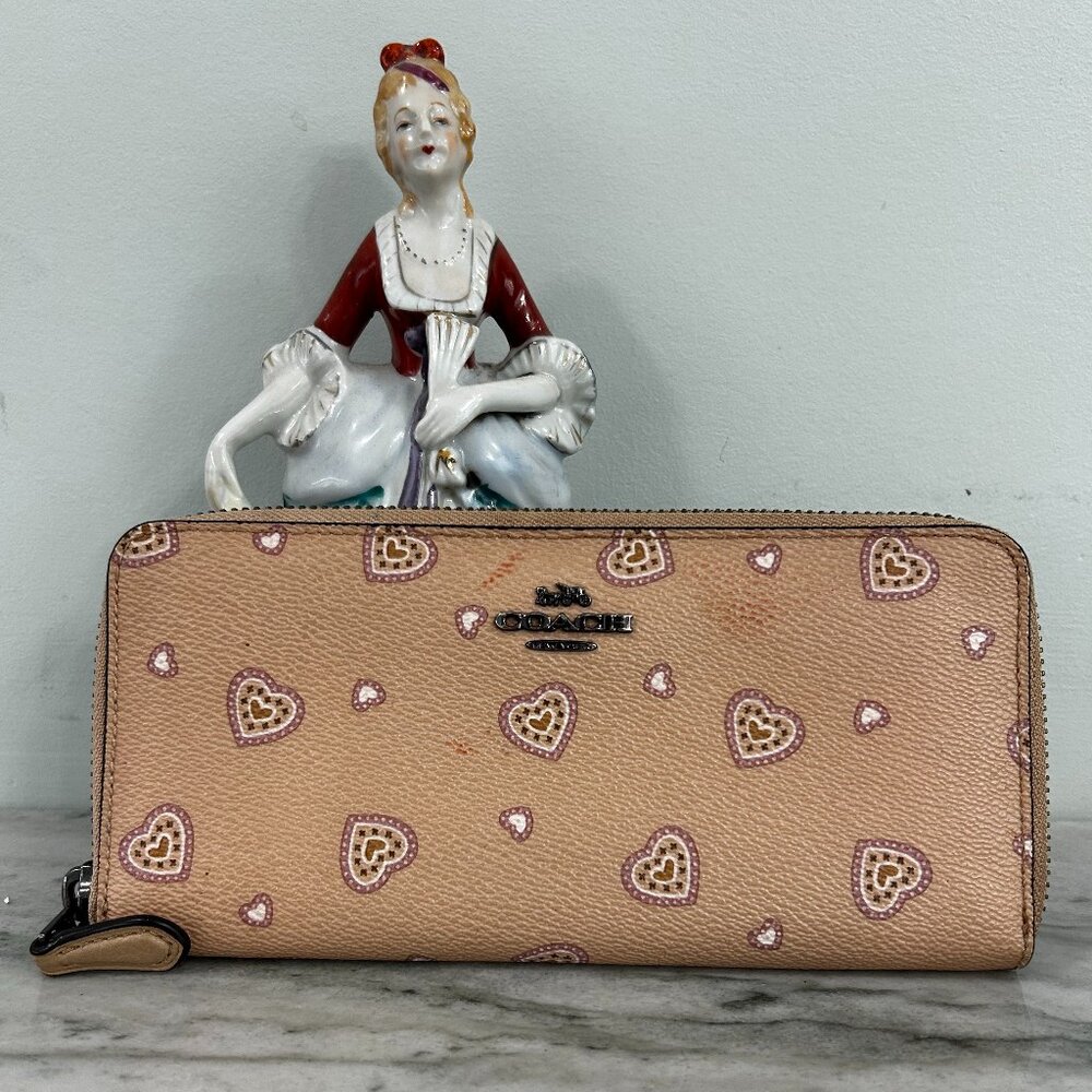 Coach Western Heart Zip Wallet